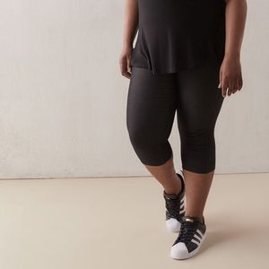 Denim Capri Legging - In Every Story NWTs